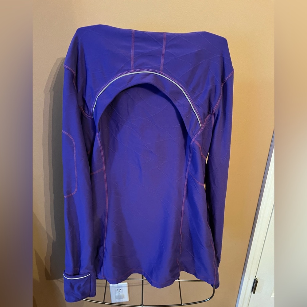 Kirkland large, Athletic Jacket - Picture 5 of 7